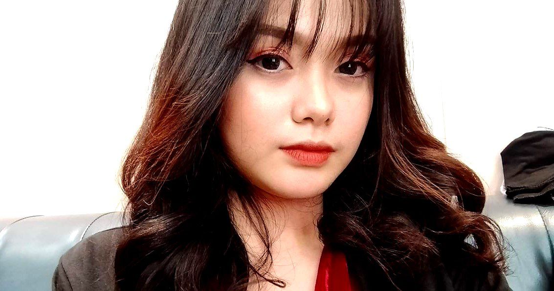 Móc lồn em học trò trong nhà vệ sinh